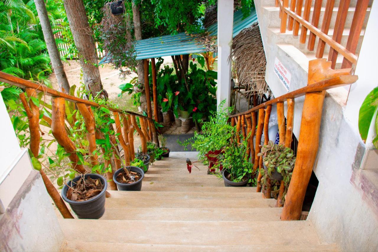 Turtle Paradise Tangalle Exterior photo